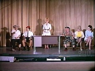 striptease de la vendimia en público