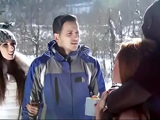 Ella Hughes - Snowbunnies antara kaum softcore