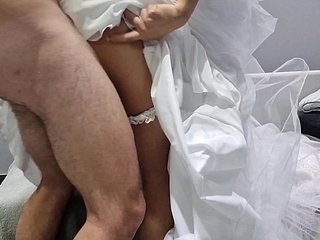 Cuckold menonton malam perkahwinan isteri