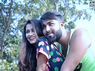 Pati ke chhote bhai apne hi nai nawalee bhabhi ko impres