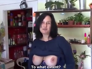 Büyük Memeli Olgun Para Seks Çiçek Dükkanı