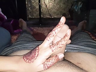 Kakak tiri mulai melakukan masturbasi video lengkap saudara tirinya