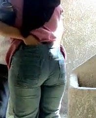 近隣の息子を持つエジプトヒジャーブ女の子