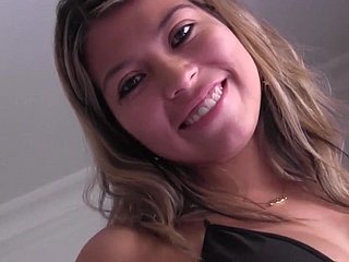 PUTA locura Słodkie latina pieprzona po raz pierwszy na cam