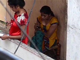 voyeur desi en el balcón